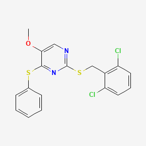 molecular formula C18H14Cl2N2OS2 B2827392 2-[(2,6-二氯苄基)硫代]-5-甲氧基-4-(苯基硫代)嘧啶 CAS No. 338955-96-7