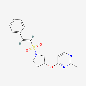 molecular formula C17H19N3O3S B2827485 2-methyl-4-({1-[(E)-2-phenylethenesulfonyl]pyrrolidin-3-yl}oxy)pyrimidine CAS No. 2035022-85-4