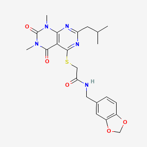 molecular formula C22H25N5O5S B2827593 N-(苯并[d][1,3]二噁嗪-5-基甲基)-2-((2-异丁基-6,8-二甲基-5,7-二氧代-5,6,7,8-四氢嘧啶并[4,5-d]嘧啶-4-基)硫代)乙酰胺 CAS No. 893903-46-3