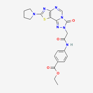 molecular formula C21H21N7O4S B2827707 乙酸4-{2-[5-氧代-11-(吡咯啉-1-基)-12-硫-3,4,6,8,10-五氮杂三环[7.3.0.0^{2,6}]十二烯-4-基]乙酰氨基}苯酯 CAS No. 1115914-74-3