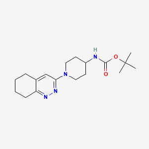 molecular formula C18H28N4O2 B2827761 叔丁基 (1-(5,6,7,8-四氢肉桂啉-3-基)哌啶-4-基)氨甲酸酯 CAS No. 2034155-57-0