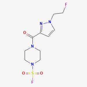 molecular formula C10H14F2N4O3S B2827979 4-[1-(2-Fluoroethyl)pyrazole-3-carbonyl]piperazine-1-sulfonyl fluoride CAS No. 2411275-03-9