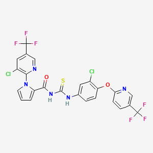 molecular formula C24H13Cl2F6N5O2S B2828099 N-(3-chloro-4-{[5-(trifluoromethyl)-2-pyridinyl]oxy}phenyl)-N'-({1-[3-chloro-5-(trifluoromethyl)-2-pyridinyl]-1H-pyrrol-2-yl}carbonyl)thiourea CAS No. 338420-78-3