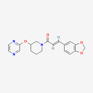 molecular formula C19H19N3O4 B2828517 (E)-3-(benzo[d][1,3]dioxol-5-yl)-1-(3-(pyrazin-2-yloxy)piperidin-1-yl)prop-2-en-1-one CAS No. 2035023-32-4