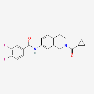 molecular formula C20H18F2N2O2 B2828960 N-(2-(cyclopropanecarbonyl)-1,2,3,4-tetrahydroisoquinolin-7-yl)-3,4-difluorobenzamide CAS No. 955767-15-4