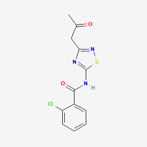 molecular formula C12H10ClN3O2S B2829591 2-chloro-N-[3-(2-oxopropyl)-1,2,4-thiadiazol-5-yl]benzamide CAS No. 736167-30-9