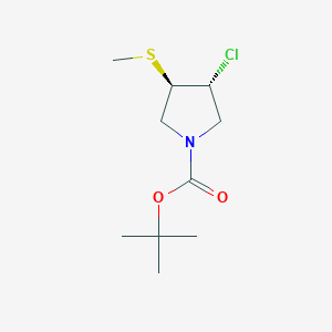 molecular formula C10H18ClNO2S B2829888 叔丁基 (3R,4R)-3-氯-4-甲基硫基吡咯啉-1-甲酸酯 CAS No. 2377004-39-0
