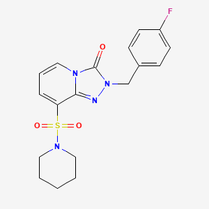 molecular formula C18H19FN4O3S B2830000 2-(4-fluorobenzyl)-8-(piperidin-1-ylsulfonyl)-[1,2,4]triazolo[4,3-a]pyridin-3(2H)-one CAS No. 1251689-98-1