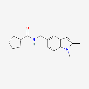 molecular formula C17H22N2O B2831500 N-[(1,2-二甲基吲哚-5-基)甲基]环戊烷甲酰胺 CAS No. 852137-03-2
