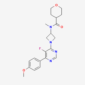 N-[1-[5-Fluoro-6-(4-methoxyphenyl)pyrimidin-4-yl]azetidin-3-yl]-N-methyloxane-4-carboxamide