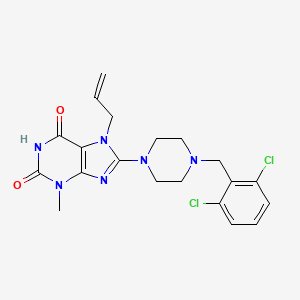 molecular formula C20H22Cl2N6O2 B2832044 8-[4-[(2,6-Dichlorophenyl)methyl]piperazin-1-yl]-3-methyl-7-prop-2-enylpurine-2,6-dione CAS No. 887030-13-9