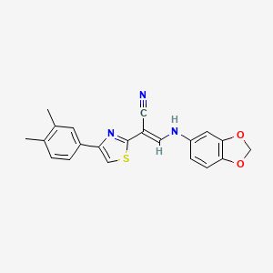molecular formula C21H17N3O2S B2832122 (E)-3-(苯并[d][1,3]二噁嗪-5-基氨基)-2-(4-(3,4-二甲基苯基)噻唑-2-基)丙烯腈 CAS No. 377065-64-0