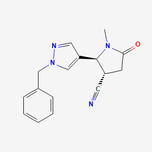 molecular formula C16H16N4O B2832550 (2S,3S)-2-(1-苄基吡唑-4-基)-1-甲基-5-氧代吡咯烷-3-碳腈 CAS No. 1807912-26-0
