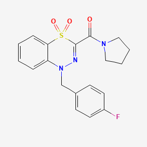 molecular formula C19H18FN3O3S B2832643 1-(4-fluorobenzyl)-3-(1-pyrrolidinylcarbonyl)-4lambda~6~,1,2-benzothiadiazine-4,4(1H)-dione CAS No. 1251592-82-1