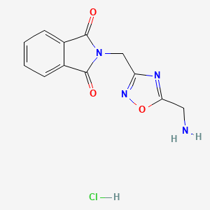 molecular formula C12H11ClN4O3 B2832683 2-((5-(Aminomethyl)-1,2,4-oxadiazol-3-yl)methyl)isoindoline-1,3-dione hydrochloride CAS No. 1807988-33-5