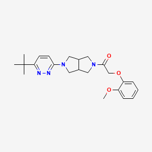 molecular formula C23H30N4O3 B2835763 1-[2-(6-Tert-butylpyridazin-3-yl)-1,3,3a,4,6,6a-hexahydropyrrolo[3,4-c]pyrrol-5-yl]-2-(2-methoxyphenoxy)ethanone CAS No. 2415601-24-8