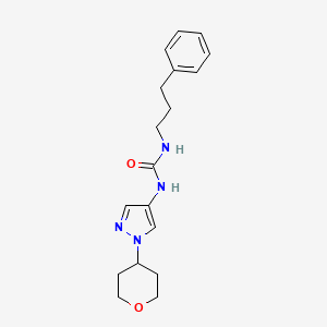 molecular formula C18H24N4O2 B2837518 1-(3-苯基丙基)-3-(1-(四氢-2H-吡喃-4-基)-1H-吡唑-4-基)脲 CAS No. 1798042-60-0