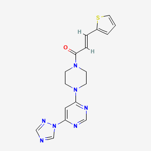 (E)-1-(4-(6-(1H-1,2,4-triazol-1-yl)pyrimidin-4-yl)piperazin-1-yl)-3-(thiophen-2-yl)prop-2-en-1-one