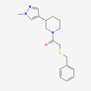 2-Benzylsulfanyl-1-[3-(1-methylpyrazol-4-yl)piperidin-1-yl]ethanone