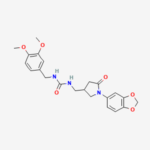 molecular formula C22H25N3O6 B2840681 1-((1-(苯并[d][1,3]二噁烷-5-基)-5-氧代吡咯啉-3-基)甲基)-3-(3,4-二甲氧基苯基)脲 CAS No. 954589-32-3