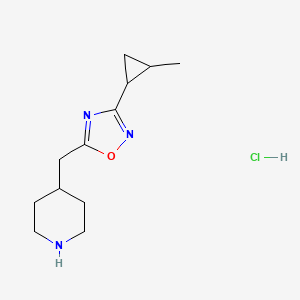 4-{[3-(2-Methylcyclopropyl)-1,2,4-oxadiazol-5-yl]methyl}piperidine hydrochloride
