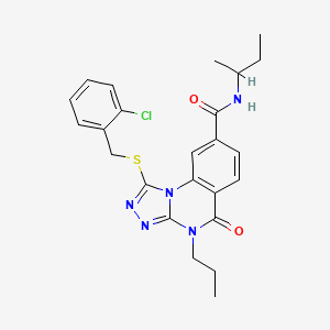 molecular formula C24H26ClN5O2S B2840966 N-(叔丁基)-1-[(2-氯苄基)硫代]-5-氧代-4-丙基-4,5-二氢[1,2,4]三唑并[4,3-a]喹唑啉-8-羧酰胺 CAS No. 1114877-01-8