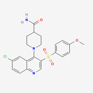 1-[6-Chloro-3-(4-methoxybenzenesulfonyl)quinolin-4-yl]piperidine-4-carboxamide