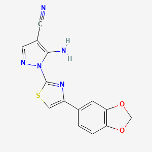 molecular formula C14H9N5O2S B2841706 5-氨基-1-[4-(1,3-苯并二氧杂环[5.5.1]十一烷-5-基)-1,3-噻唑-2-基]吡唑-4-甲腈 CAS No. 882152-54-7