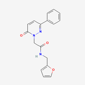 molecular formula C17H15N3O3 B2841935 N-(furan-2-ylmethyl)-2-(6-oxo-3-phenylpyridazin-1(6H)-yl)acetamide CAS No. 923100-52-1