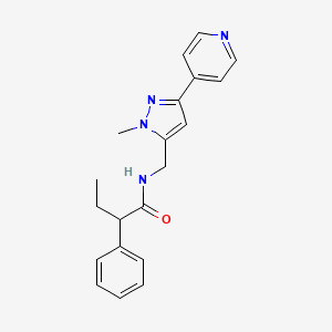 molecular formula C20H22N4O B2842342 N-[(2-Methyl-5-pyridin-4-ylpyrazol-3-yl)methyl]-2-phenylbutanamide CAS No. 2319647-46-4