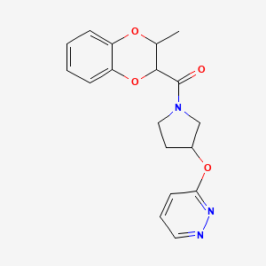 molecular formula C18H19N3O4 B2842972 (3-Methyl-2,3-dihydrobenzo[b][1,4]dioxin-2-yl)(3-(pyridazin-3-yloxy)pyrrolidin-1-yl)methanone CAS No. 2034451-65-3