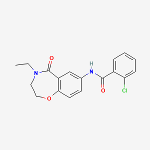 molecular formula C18H17ClN2O3 B2843116 2-chloro-N-(4-ethyl-5-oxo-2,3,4,5-tetrahydrobenzo[f][1,4]oxazepin-7-yl)benzamide CAS No. 922001-59-0