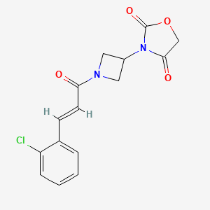 molecular formula C15H13ClN2O4 B2843199 (E)-3-(1-(3-(2-chlorophenyl)acryloyl)azetidin-3-yl)oxazolidine-2,4-dione CAS No. 2035022-36-5