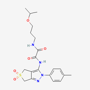 molecular formula C20H26N4O5S B2843819 N'-[2-(4-methylphenyl)-5,5-dioxo-2H,4H,6H-5lambda6-thieno[3,4-c]pyrazol-3-yl]-N-[3-(propan-2-yloxy)propyl]ethanediamide CAS No. 899944-48-0