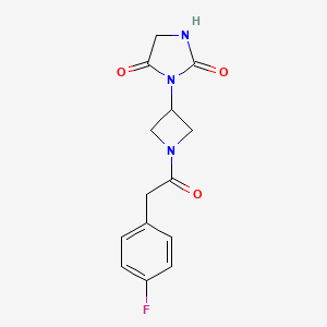 3-(1-(2-(4-Fluorophenyl)acetyl)azetidin-3-yl)imidazolidine-2,4-dione