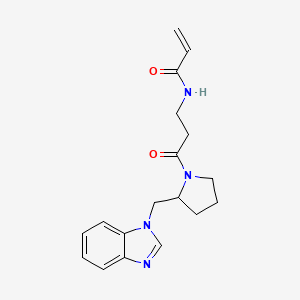molecular formula C18H22N4O2 B2847052 N-[3-[2-(Benzimidazol-1-ylmethyl)pyrrolidin-1-yl]-3-oxopropyl]prop-2-enamide CAS No. 2202239-44-7