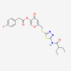 molecular formula C22H22FN3O5S2 B2848496 6-(((5-(2-ethylbutanamido)-1,3,4-thiadiazol-2-yl)thio)methyl)-4-oxo-4H-pyran-3-yl 2-(4-fluorophenyl)acetate CAS No. 877642-23-4
