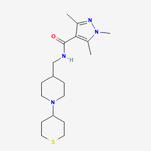 molecular formula C18H30N4OS B2848795 1,3,5-trimethyl-N-((1-(tetrahydro-2H-thiopyran-4-yl)piperidin-4-yl)methyl)-1H-pyrazole-4-carboxamide CAS No. 2034469-27-5