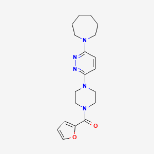 molecular formula C19H25N5O2 B2848796 (4-(6-(氮杂庚烷-1-基)吡啶并[3-yl]基)哌嗪-1-基)(呋喃-2-基)甲酮 CAS No. 898459-93-3