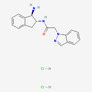 molecular formula C18H20Cl2N4O B2849884 N-[(1R,2R)-1-Amino-2,3-dihydro-1H-inden-2-yl]-2-indazol-1-ylacetamide;dihydrochloride CAS No. 2418595-25-0