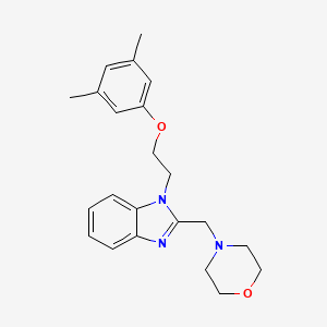 molecular formula C22H27N3O2 B2850577 3,5-二甲基-1-{2-[2-(吗啉-4-基甲基)苯并咪唑基]乙氧基}苯 CAS No. 938025-63-9