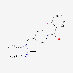 molecular formula C21H21F2N3O B2851246 (2,6-difluorophenyl)(4-((2-methyl-1H-benzo[d]imidazol-1-yl)methyl)piperidin-1-yl)methanone CAS No. 1208899-99-3