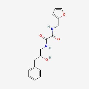B2851711 N1-(furan-2-ylmethyl)-N2-(2-hydroxy-3-phenylpropyl)oxalamide CAS No. 1704584-18-8