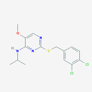 molecular formula C15H17Cl2N3OS B2852018 2-((3,4-Dichlorobenzyl)sulfanyl)-N-isopropyl-5-methoxy-4-pyrimidinamine CAS No. 338954-53-3