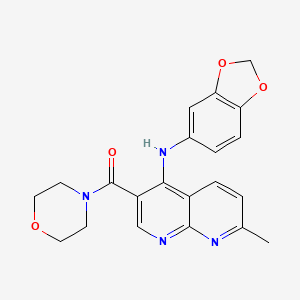 molecular formula C21H20N4O4 B2852074 （4-(苯并[d][1,3]二氧杂环-5-基氨基)-7-甲基-1,8-萘啶-3-基）（吗啉基）甲甲酮 CAS No. 1251564-36-9