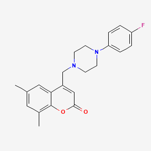 B2852471 4-[[4-(4-Fluorophenyl)piperazin-1-yl]methyl]-6,8-dimethylchromen-2-one CAS No. 877802-16-9