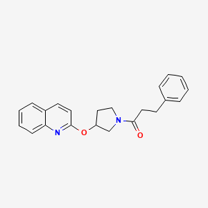 molecular formula C22H22N2O2 B2853498 3-Phenyl-1-(3-(quinolin-2-yloxy)pyrrolidin-1-yl)propan-1-one CAS No. 2034445-57-1