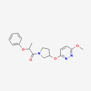 molecular formula C18H21N3O4 B2853998 1-(3-((6-Methoxypyridazin-3-yl)oxy)pyrrolidin-1-yl)-2-phenoxypropan-1-one CAS No. 2034445-24-2