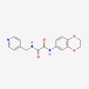 molecular formula C16H15N3O4 B2854145 N'-(2,3-dihydro-1,4-benzodioxin-6-yl)-N-(pyridin-4-ylmethyl)oxamide CAS No. 899956-37-7