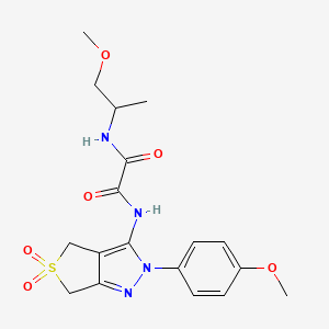 molecular formula C18H22N4O6S B2855271 N1-(2-(4-methoxyphenyl)-5,5-dioxido-4,6-dihydro-2H-thieno[3,4-c]pyrazol-3-yl)-N2-(1-methoxypropan-2-yl)oxalamide CAS No. 899733-33-6